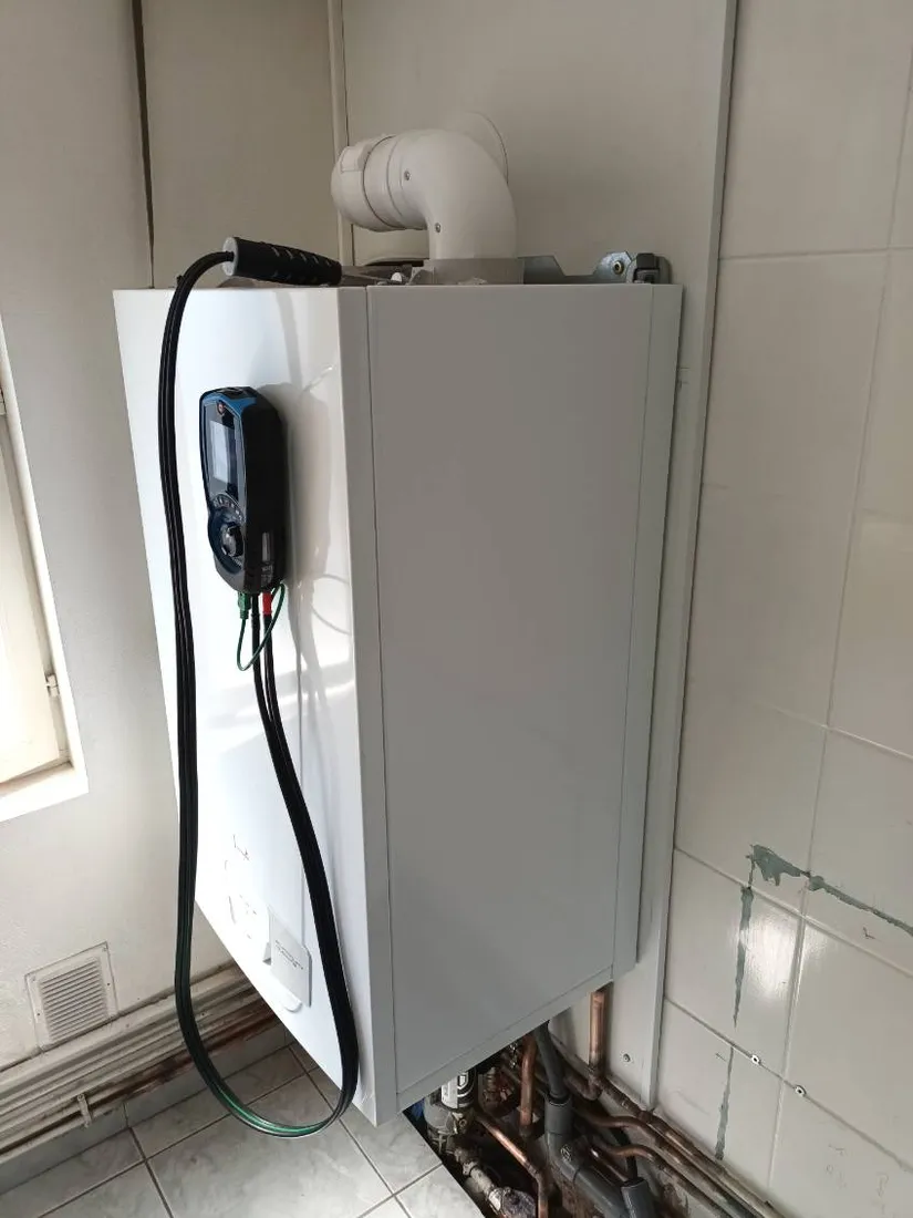 Chauffe-eau entretenu par FL Chauffage & Bains
